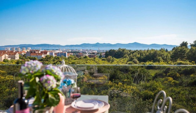 UNIQUE LUXURY APARTMENT MILA WITH SEA VIEW