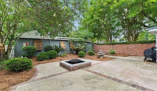 Unique Midtown Home - Private Parking!