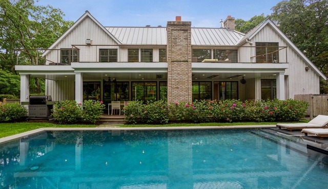 Unique Modern Barn House in Sag Harbor