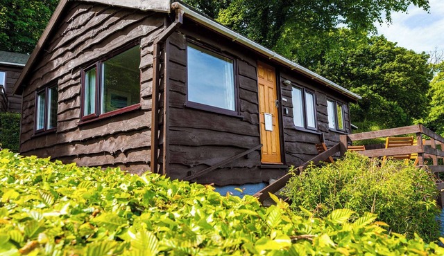 Unique, peaceful, cosy and quaint cedar wood built holiday lodge.