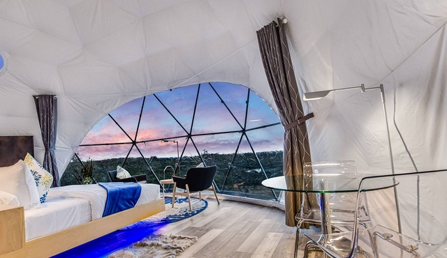 Unique & Plush Eco-Glamping Resort in TX Hill country!