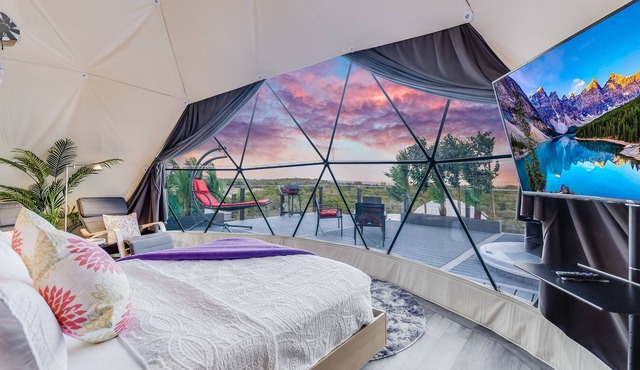 Unique & Plush Eco-Glamping Resort in TX Hill country!