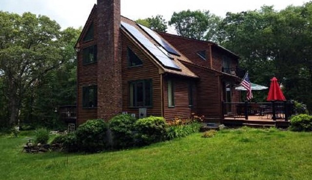 Unique Private 4 Acre Retreat- Beaches, Mystic, Wineries, Casino and Waterpark!