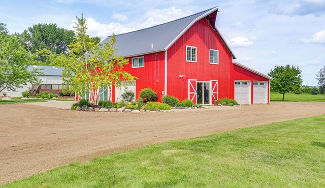 Unique, Renovated Barn Vacation Rental in Donnelly