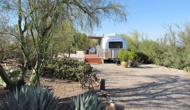 Unique Retreat - Airstream in Central Location - Remote Feeling.