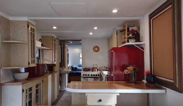 Unique Retro Spartan Royal Manor Guesthouse just up the road from Sunset Beach