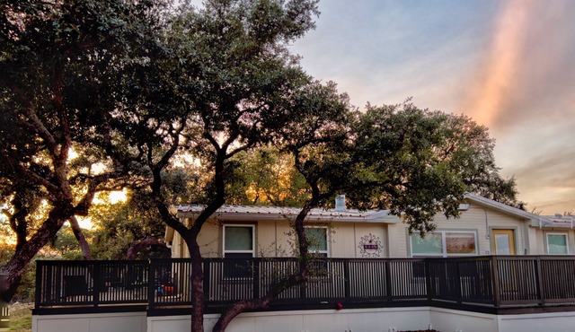 Unique Riverfront Home - Casa Topo at Sparrow Bend