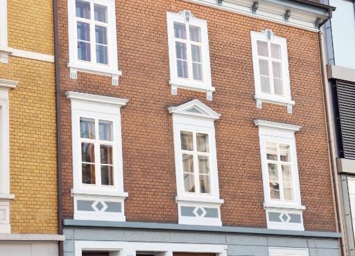 Unique Serviced Living @ Airport Line