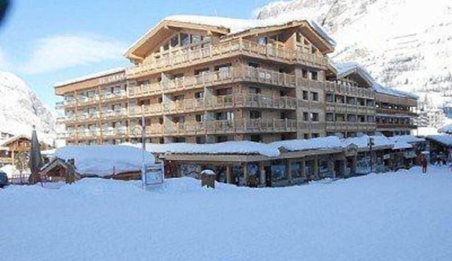 Unique situation in Val d'Isere !, Sitation Unique à Va d'isere ! Skis aux pieds