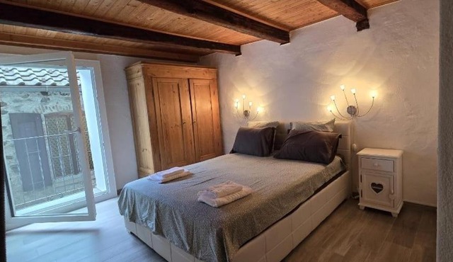 Unique Stay