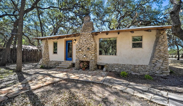 Unique Stay: Historic Home Along Blanco River