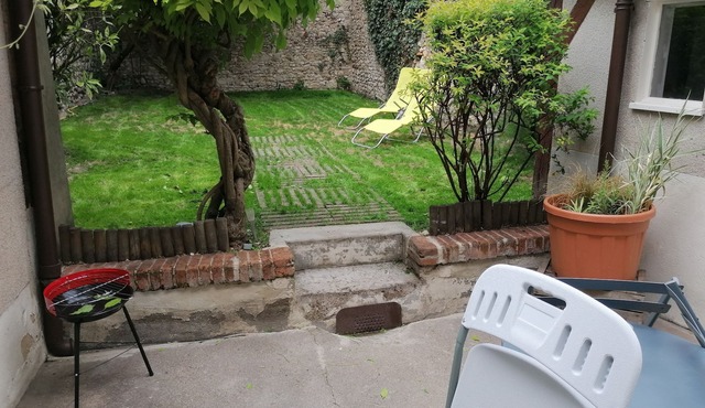 Unique studio in the heart of Orléans + PRIVATE garden