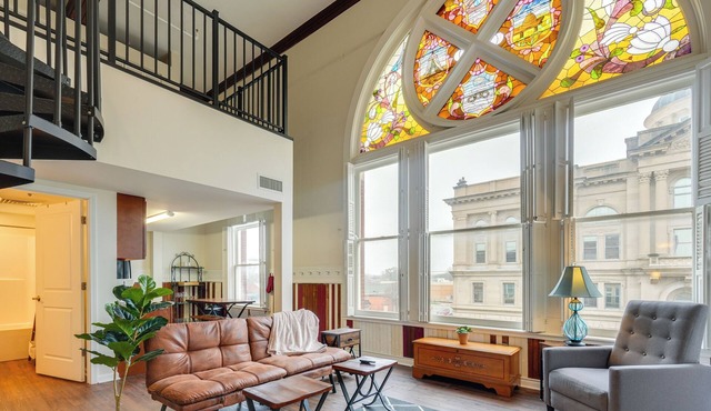 Unique & Stylish Studio Loft in Huntington!