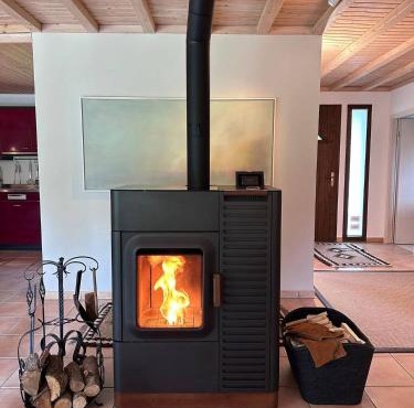 Unique Sustainabel Lodge in the Swiss Jura Mountains