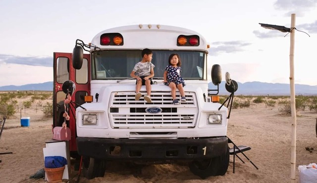 Unique Tiny House, Artistic Desert Sanctuary (Pet-Friendly)