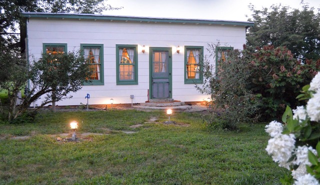 Unique Tiny House Getaway on Historic Farm