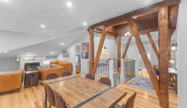 Unique Top-Floor Apt in BTV