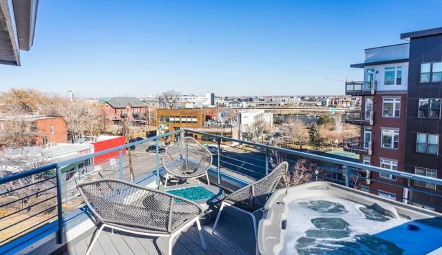 Unique townhome in Denver's best location with rooftop hot tub