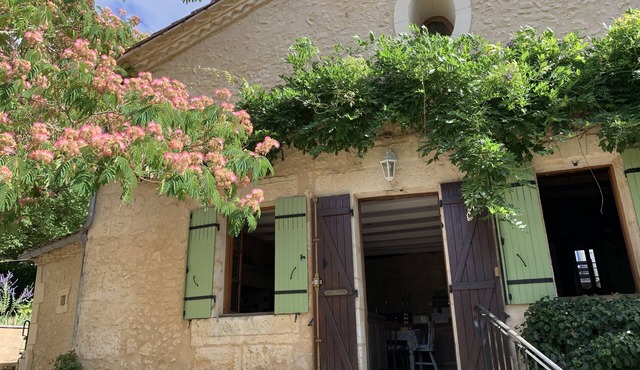 Unique Traditional French Farmhouse with private pool in rural Dordogne