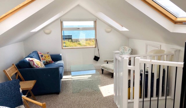 Unique train carriage house overlooking Selsey beach!