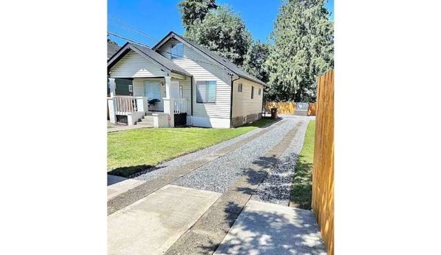 Unique travelers Stay w/hot tub/fireplace/playground/grill/outdoor dining