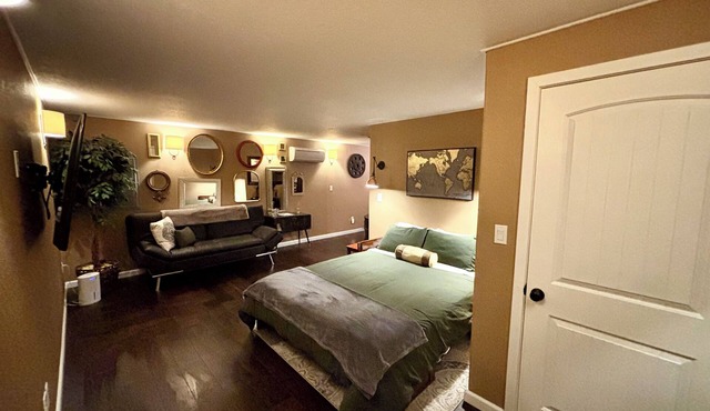 Unique Underground Speakeasy With Hot Tub