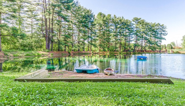 Unique vacation home that sleeps 6; near KSU