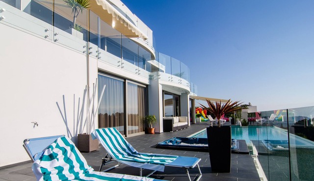 UNIQUE VILLA 10 people Ultra LUXE