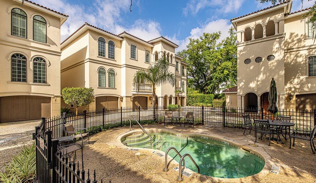Unique Villa in the Pier Village! Perfect for FLETC and extended stays!
