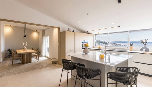Unique Villa Siks with private bar and heated pool