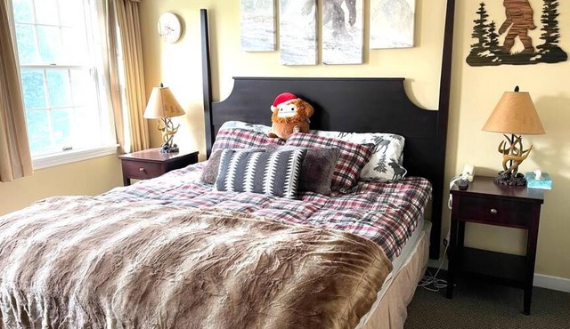 Unique Yeti-Theme Ski On Off Suite Jiminy-Sleeps 4