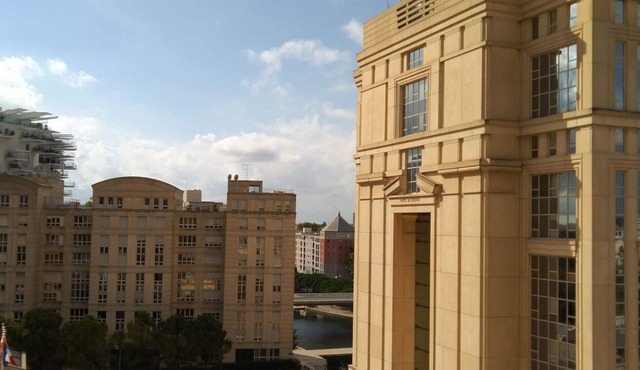 Uniquely designed studio near the Hôtel de Région