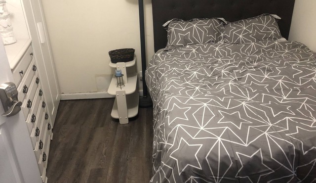 Uniquely Historic & Quaint Room in the center of downtown Middletown,DE