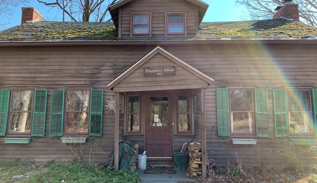 Uniquely itself: Cogswell House, 1830's home in quiet countryside, near towns.