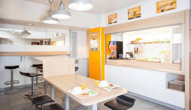 Unisotel Bollene EX Formule 1