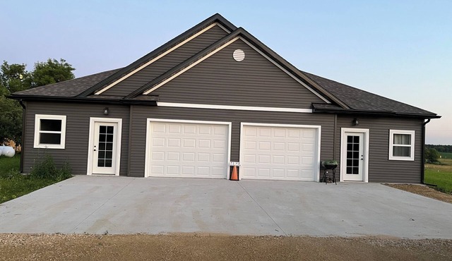 Unit 1 quiet duplex in the country side