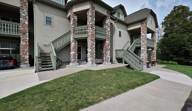 Unit 109 2 Bdrm/2 BA