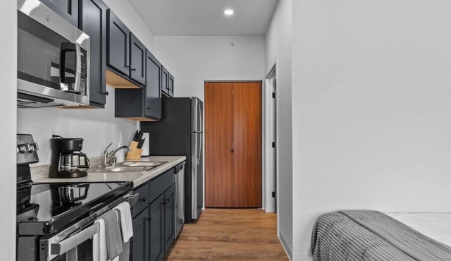 Unit 11 Fox Flats Studios @ Neenah, WI