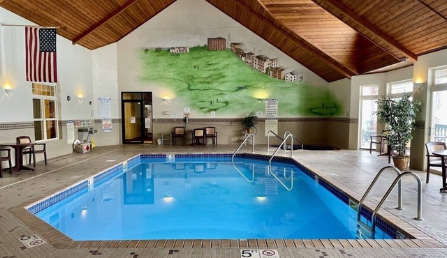 Unit 110 2 Bd/2 Ba Condo 2 Bedroom Condo by RedAwning