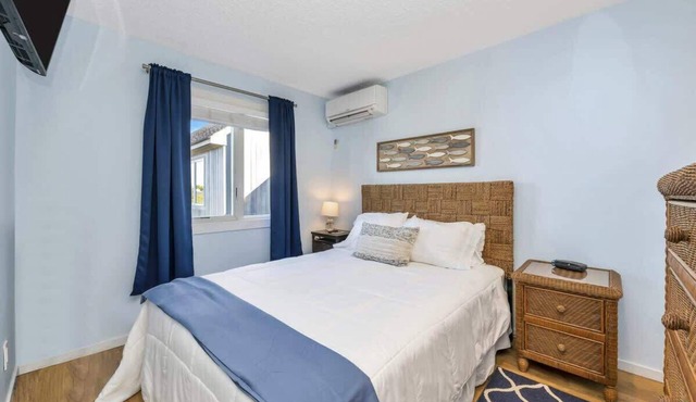 Unit 1827: 1-Bedroom with Loft | 2nd Floor-Partial Ocean View | Dunes East