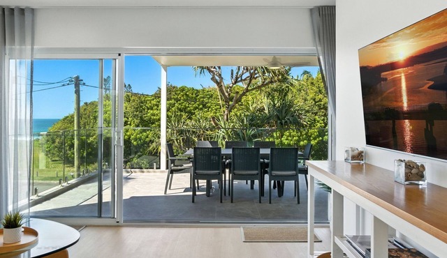 Unit 2 'Beach Gallery' at Point Arkwright