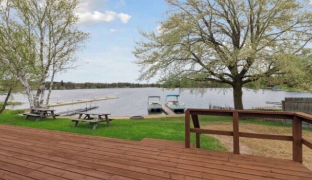 Unit 2 Long LakeLodge-Lakefront-2BR New