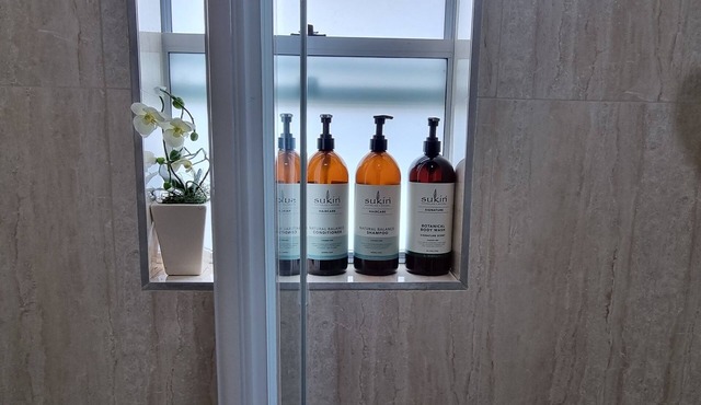 Unit 2 - Lovely, peaceful 1 bedroom unit - Wanda Beach & Cronulla Golf Links