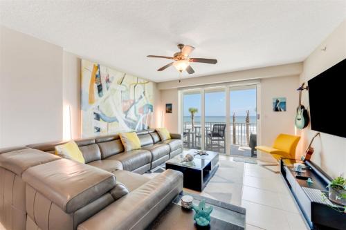 Unit 203 Aruba - 3 Bedroom Ocean Front