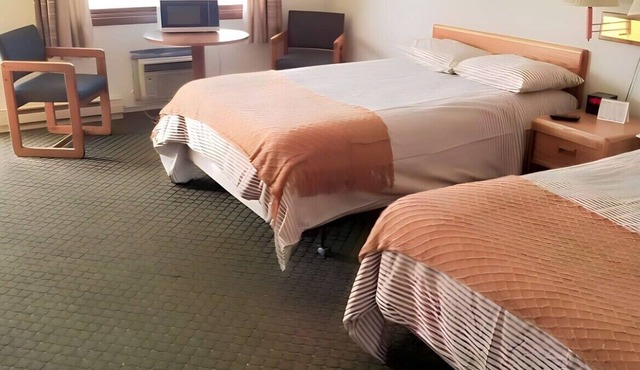 Unit #21 - Snooze Motel