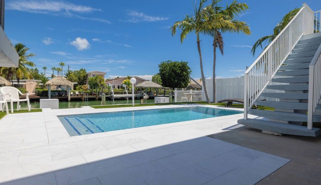 Unit 24a - 240 9th Street: 3 BR, 3 BA Duplex in Key Colony Beach, Sleeps 8