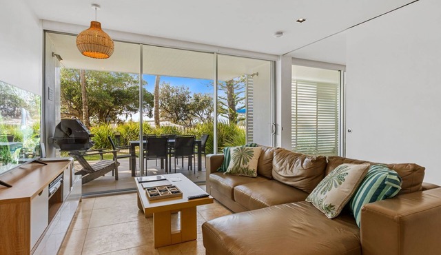 Unit 3 Plantation Resort - Rainbow Beach. Air conditioned. Pool and outdoor spa. Plantation Resort.