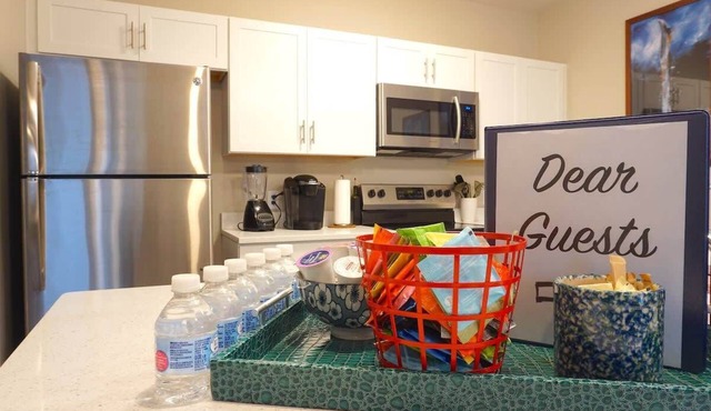 Unit 31 1BR with Den Office Space Long-term stays
