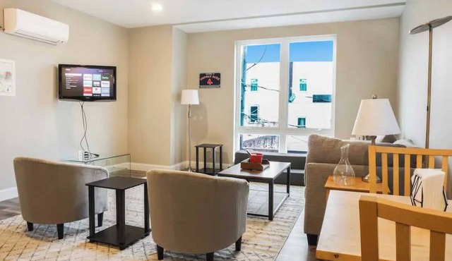 Unit 32 Stylish 1BR 1BA Apartment Long-term stays