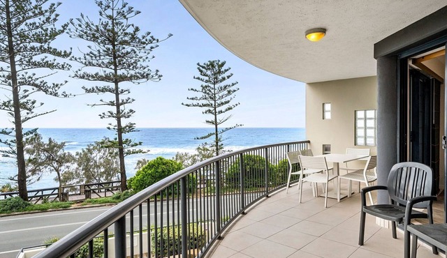 Unit 4 'The Rocks', Coolum Beach